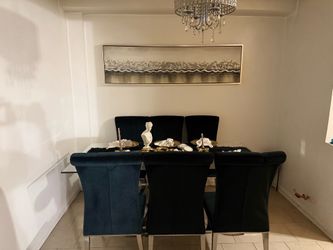 Channel Black Velvelt 6 chairs dinning table (like new)
