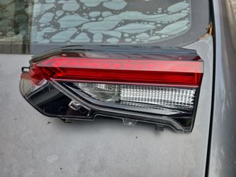 2019 TO 2025 TOYOTA RAV-4 LED TAIL LIGHT INNER LIFT GATE PASSENGER RIGHT RH OEM