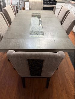 Dining table set
