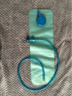 CamelBak 70oz bladder w/tube + mouthpiece