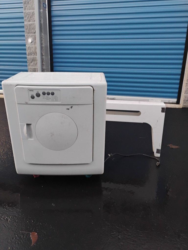 Limited Space Clothes Dryer