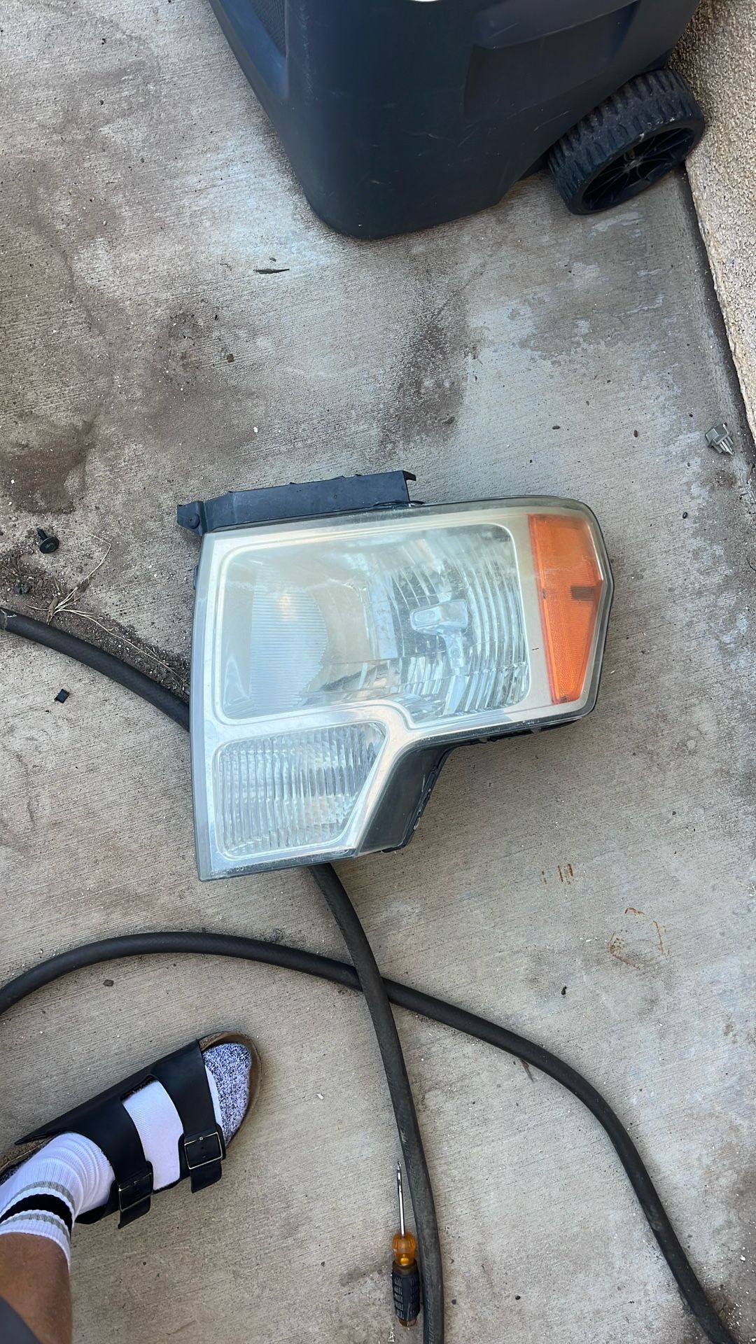 driver side f-150 headlight