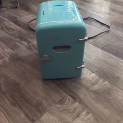 Portable Mini Fridge