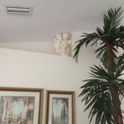 Beautiful 2ft Tall Angels Statue, Heavy