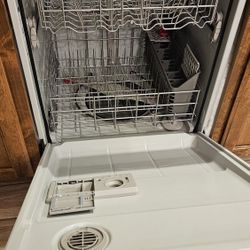 Kenmore Dishwasher 