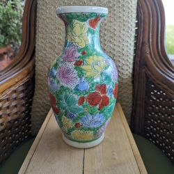 10"Chinese Flower Vase
