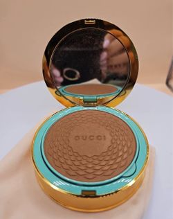 Gucci face bronzer makeup Maquillaje MSRP $85