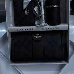 Coach Set, Color Black Brand New 