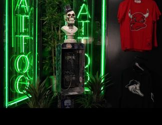BRIGHT GREEN TATTOO NEON SIGN ! 💚