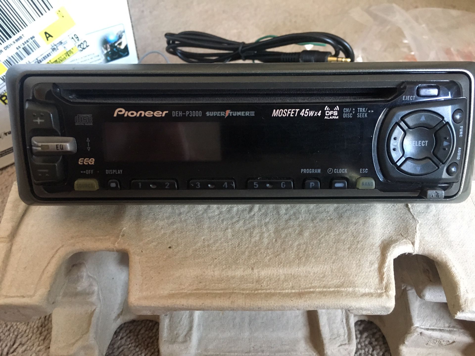 Pioneer DEH-P3000 car stereo