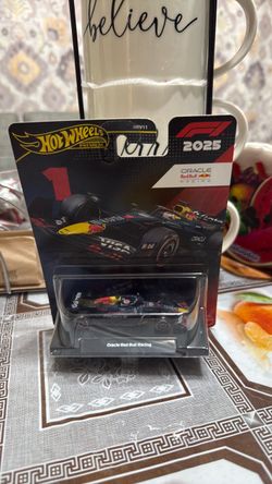 Hot Wheels Premium F1 2025 Oracle Red Bull Racing