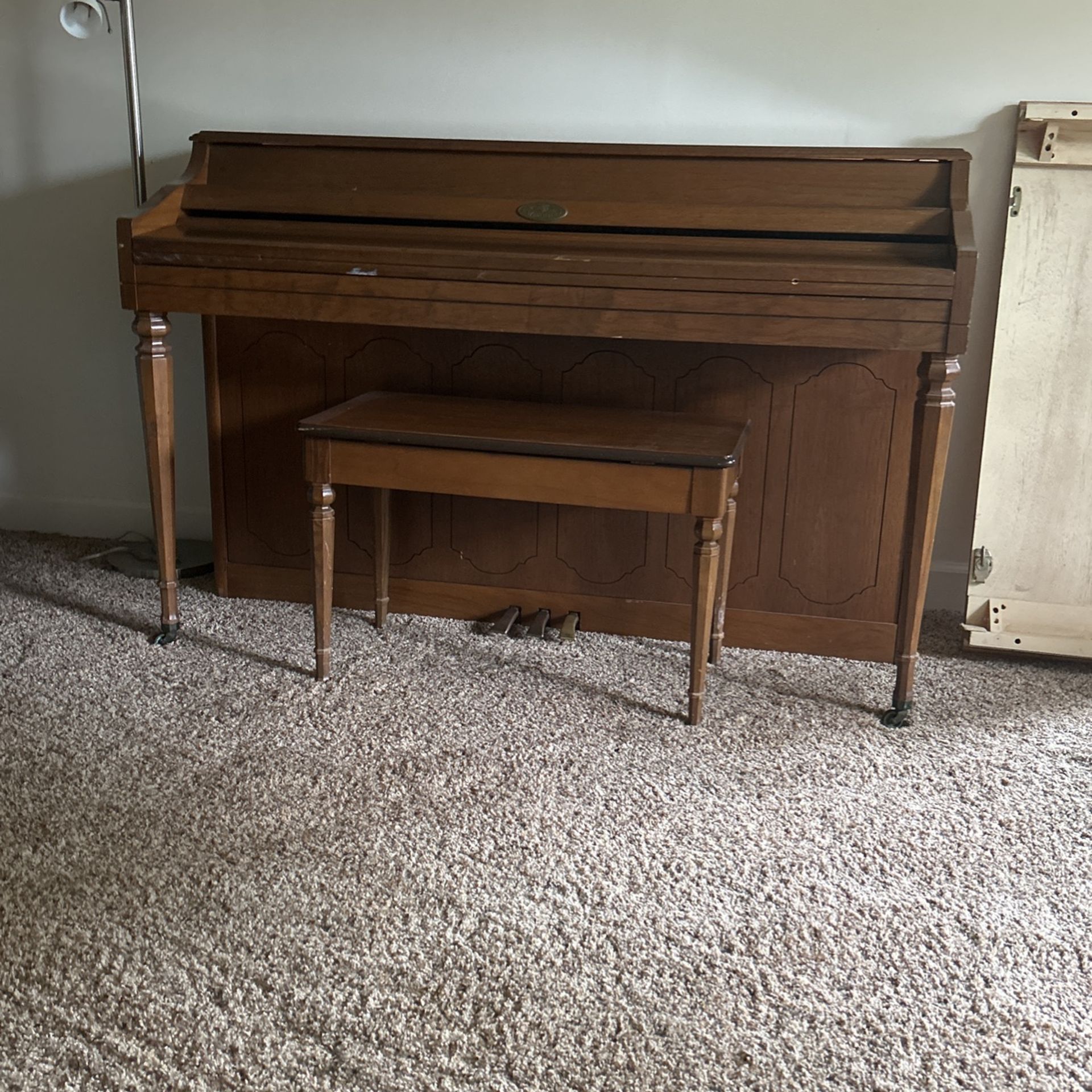 Wurlitzer upright Piano - FREE
