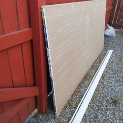 2 Sheetrock 4 X 8 Ft 2 Baseboard And 80 Pounds Bag Of Concrete All New $20 For All
