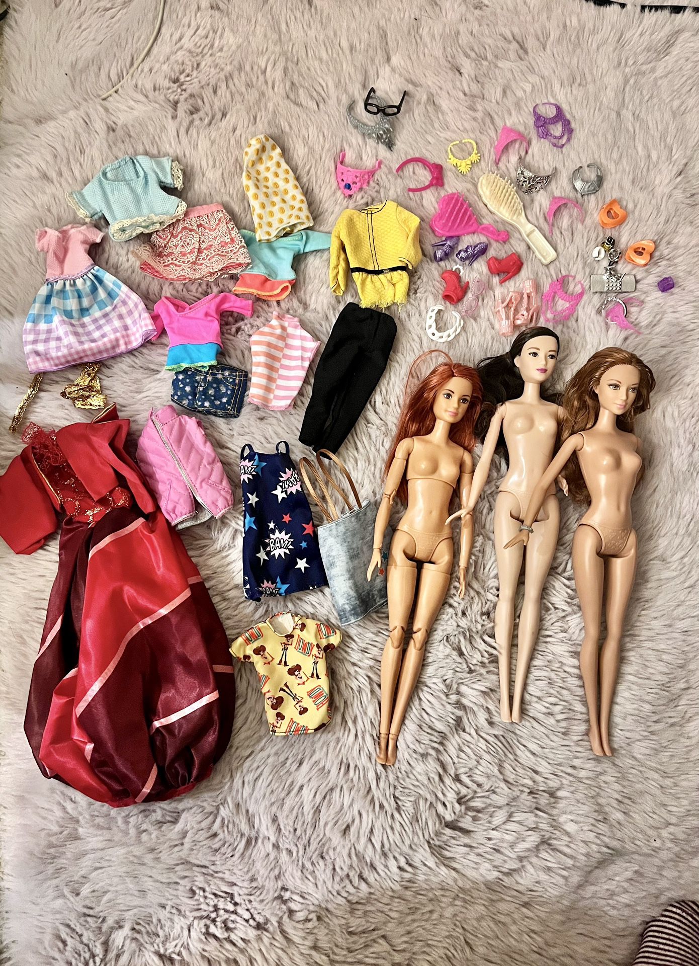 Barbie Dolls And 16 Piece Clothes And Accessories Pack