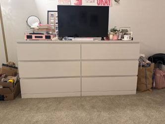 White 6 drawer Dresser