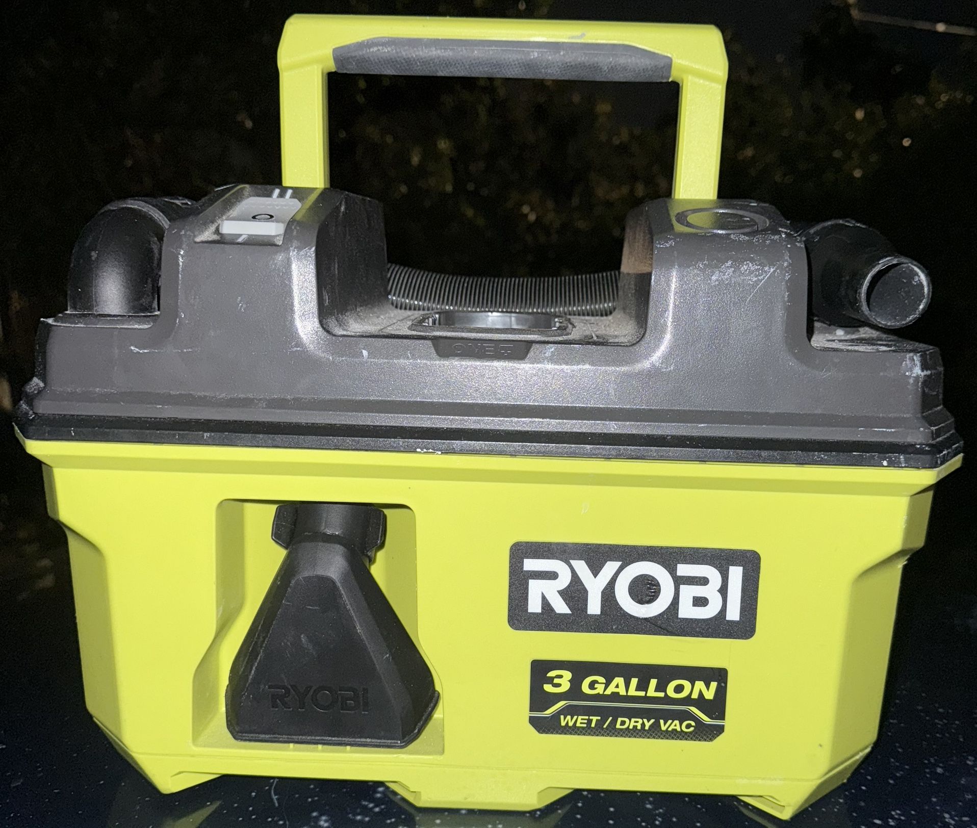 RYOBI Vacuum
