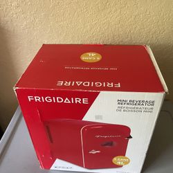Frigidaire 6-Can Retro Mini Fridge