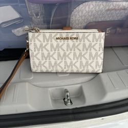 Michael Kors Wristlet