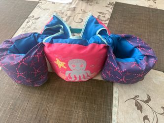 Speedo Kids Swim Vest with Arm Floaties