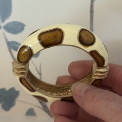 Enamel Gold & Cream Giraffe Design Bracelet