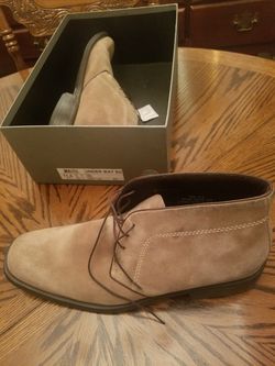 Kenneth Cole New York men's suede chukka boots with silver technology, size 11.5m