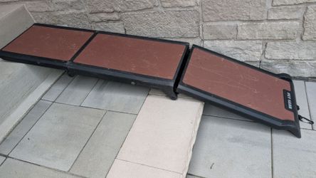 Pet Gear Tri-Fold Folding Dog & Pet Ramp – Heavy Duty (Up to 200 lbs)