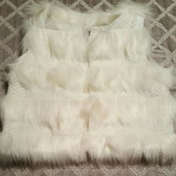 Guess brand new faux fur vest size s