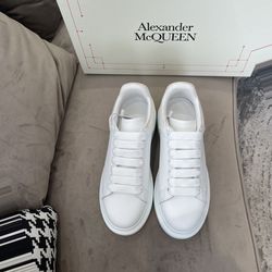 Alexander McQueen Oversized Sneakers 40