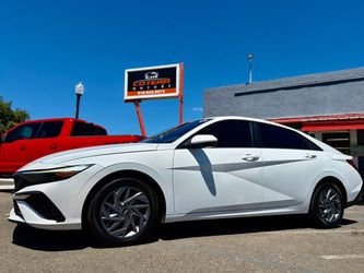 2024 Hyundai Elantra Hybrid