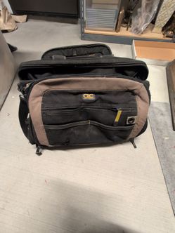 CLC Tool Bag with Multiple Pockets