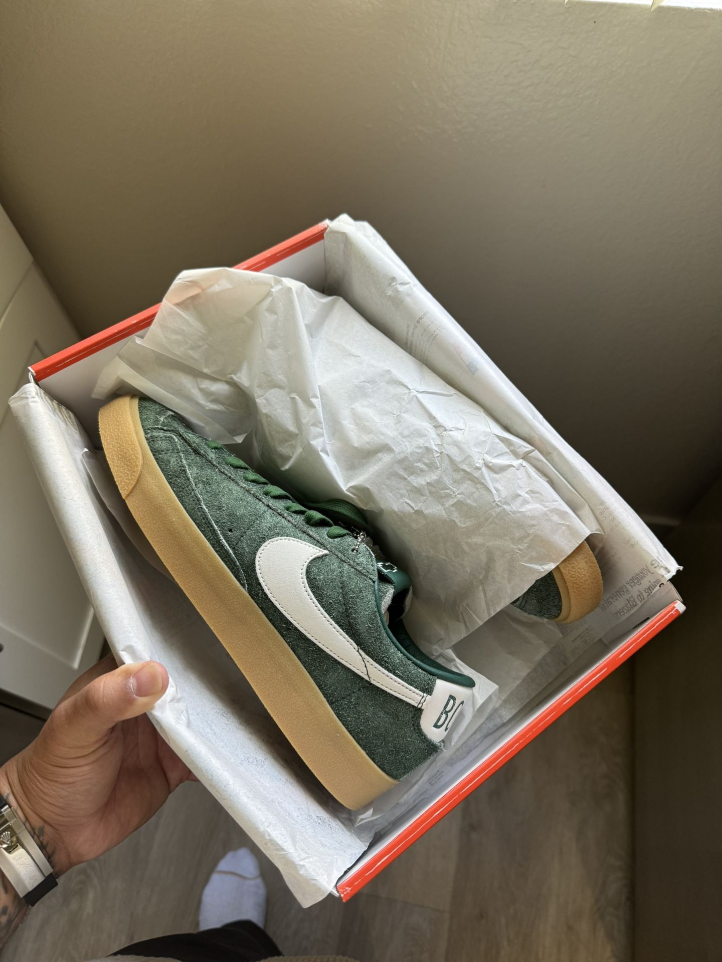 Nike BOOK “Chevy” x Blazer Low Dark Green