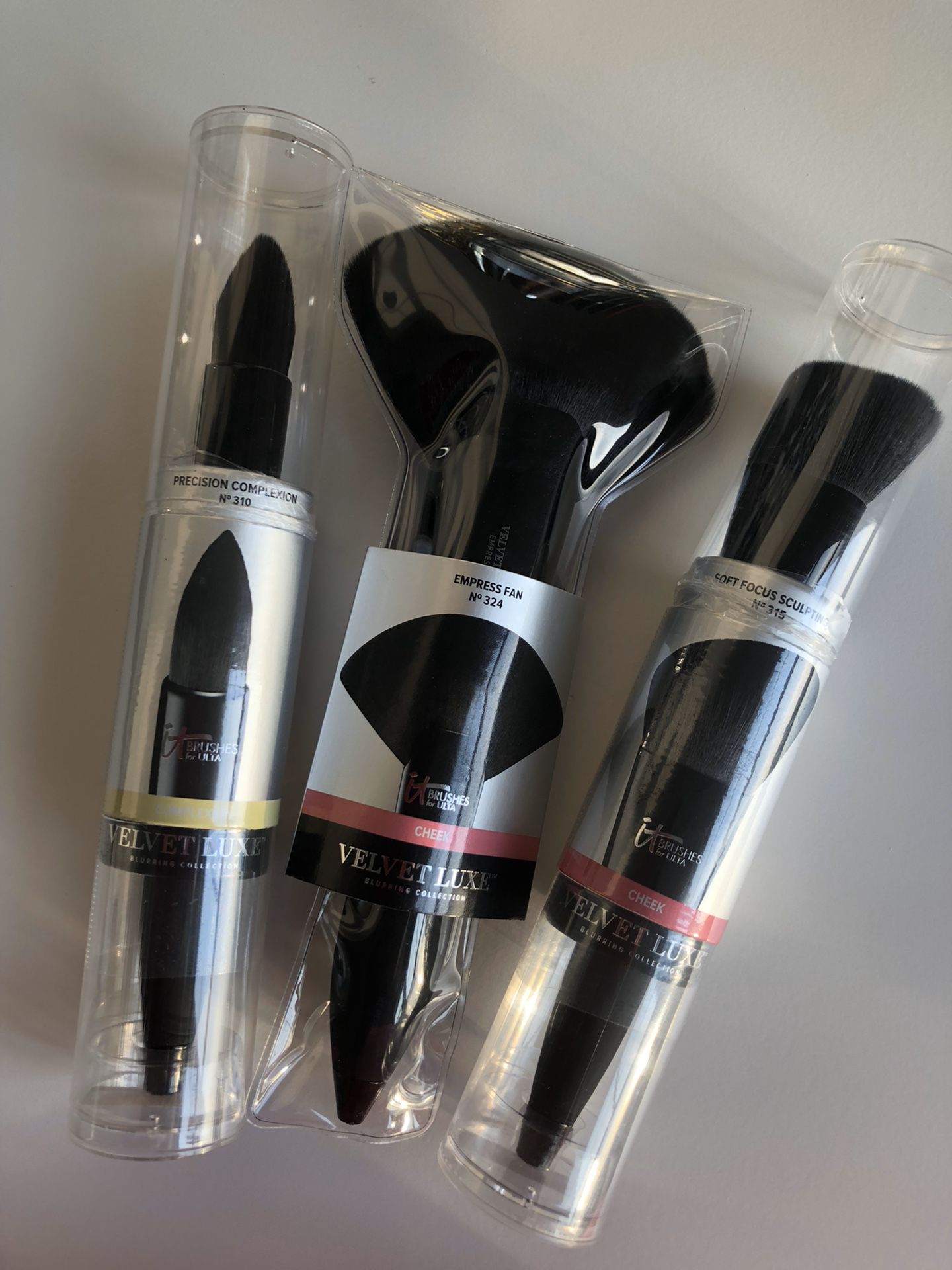 Velvet Luxe Deluxe Makeup Brushes $100
