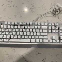 Razer black widow Chroma keyboard (used) Some Keys Are Mistroke 