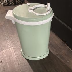 Ubbi diaper can