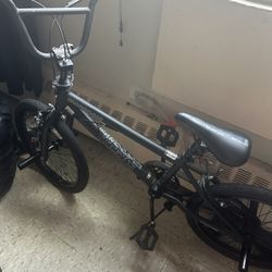 Mongoose Bmx 20 inch