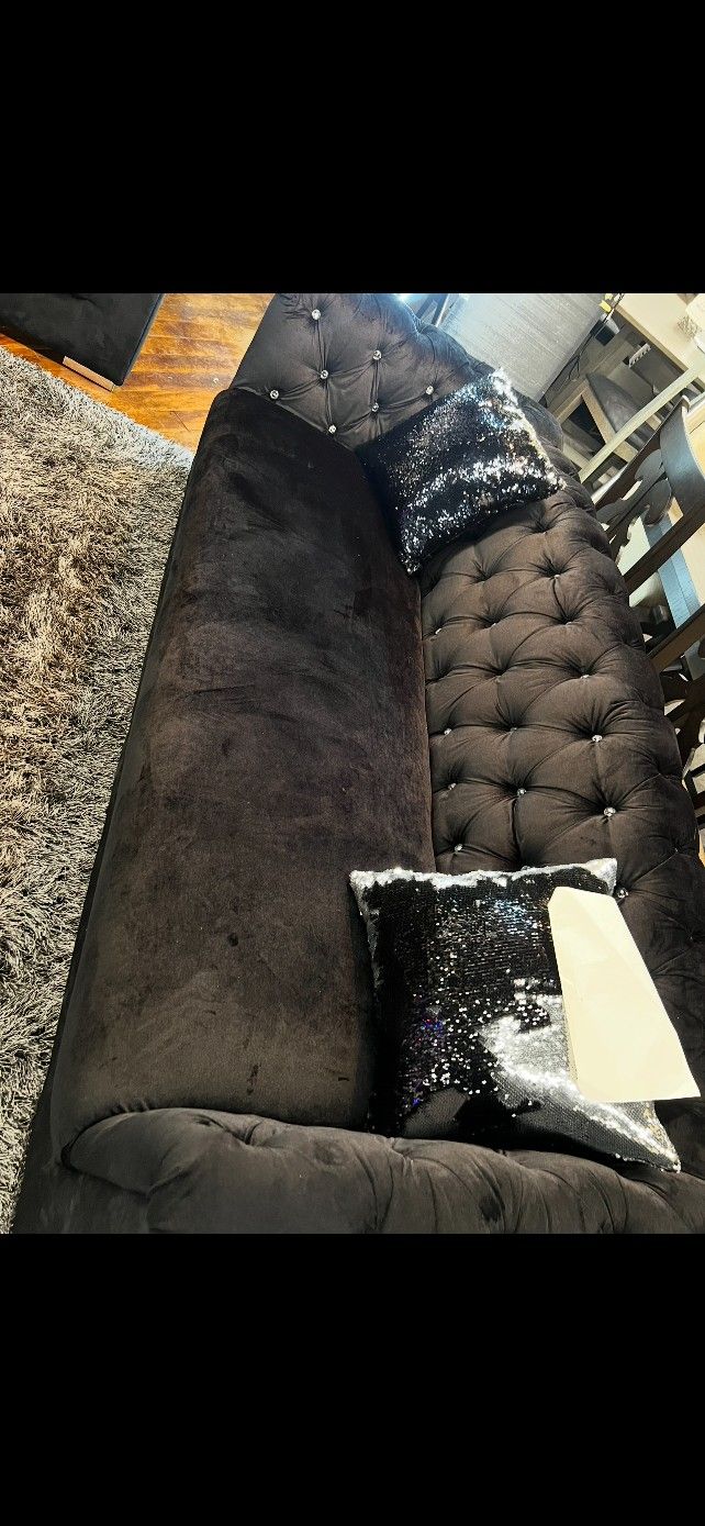 Set Of 2 Velvet Couches