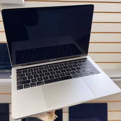 MacBook Pro 2018 16ram 256gb I5