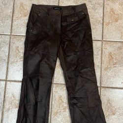 Rare Find! Moda International Womens Motorcycle Brown Leather Pant, distressed, size 6