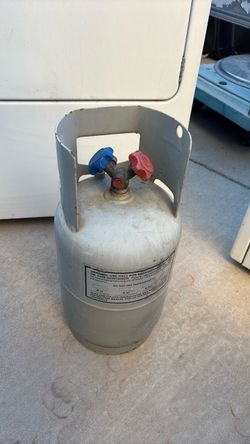 Refrigerant recovery tank