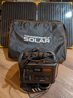 Jackery Explorer 1000 with Solar Panel