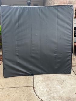 Truck bed cover