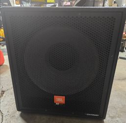 JBL MPro MP418SP powered 18-inch subwoofer,