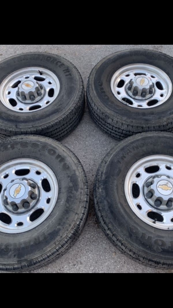 Chevrolet 2500 Alloy Rims And Firestone tires 3/4 ton Wheels Rines y