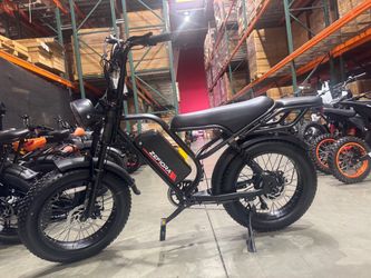 Long-seat electric bicycle
