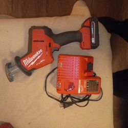 Milwaukee Fuel M18 Hackzall w/18V Battery & Charger