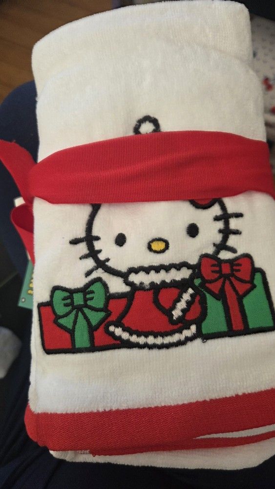 Hello Kitty Hand Towels
