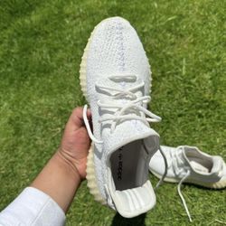 Yeezy 350 Triple White v2