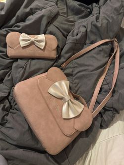 LoungeFly Minnie Mouse Purse