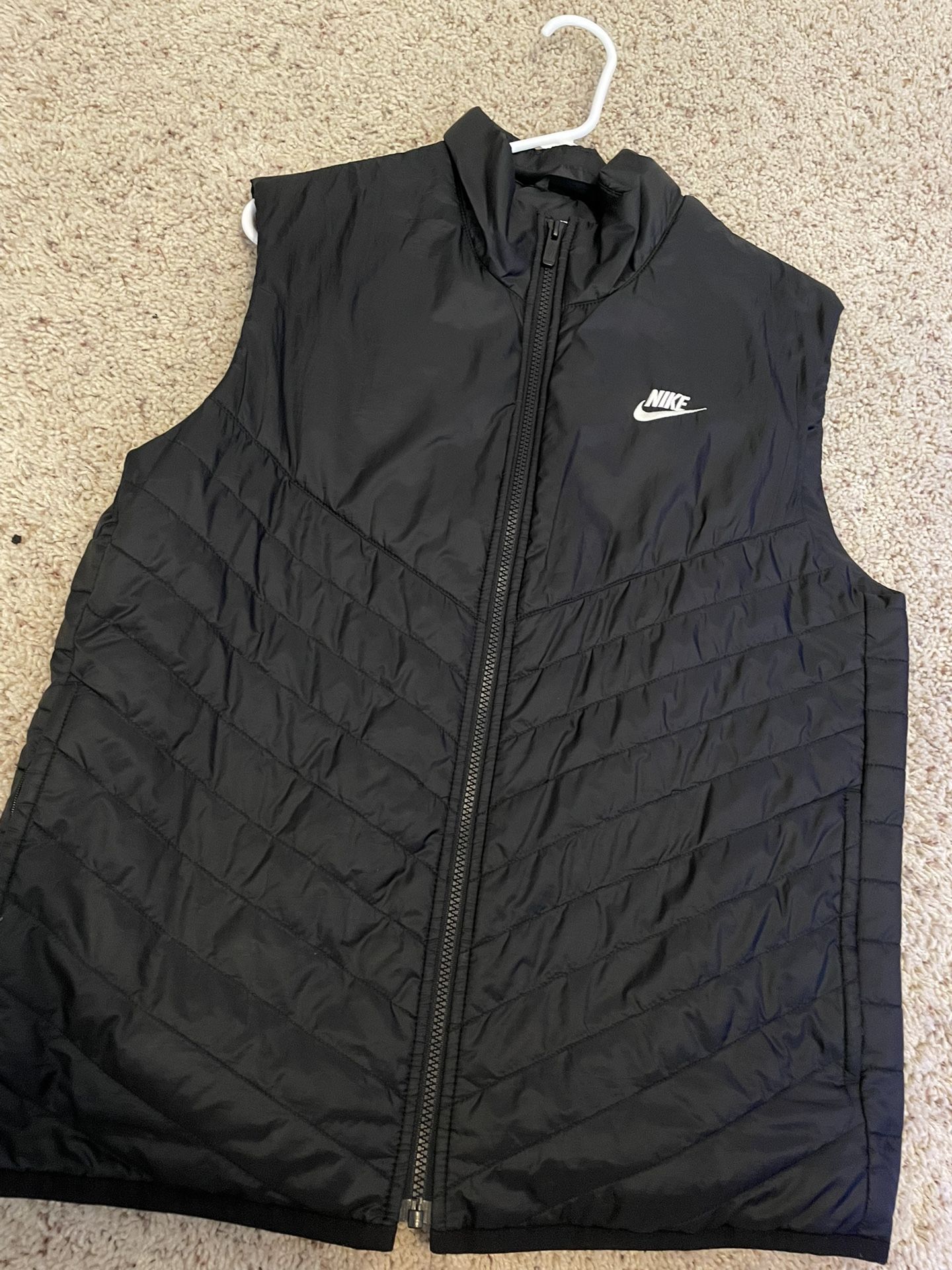 Black nike vest