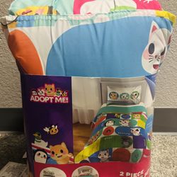 New Adopt Me Twin/Full Comforter 2-Piece Set 